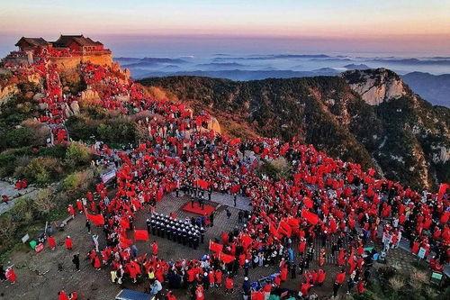 黄山游客爆料最新消息今天,今日景区现壮观人潮景象