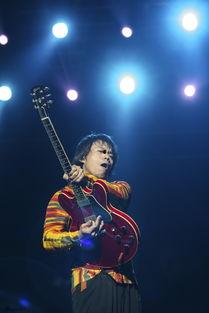 娱乐爆料伍佰视频完整版,燃情现场，音乐盛宴再现巅峰